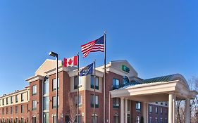 Holiday Inn Express & Suites Detroit - Novi, An Ihg Hotel